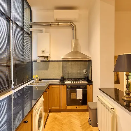 Vittorio Apartment Rome-3